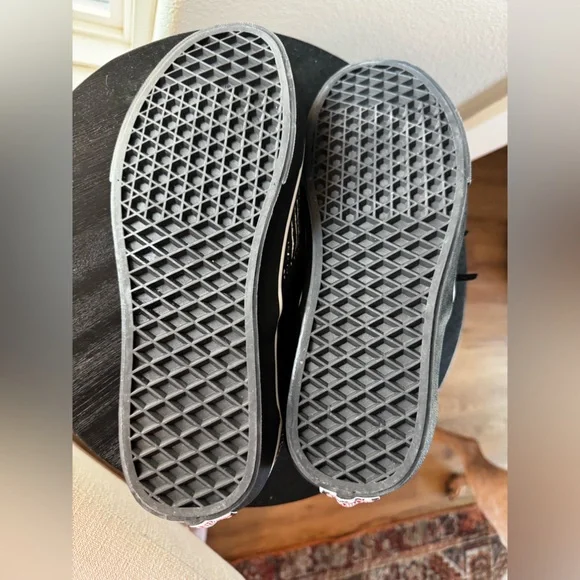 Jack Skellington Limited Edition Slip Ons - Picture 12 of 12